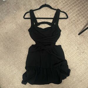 Black dress XS cutout back